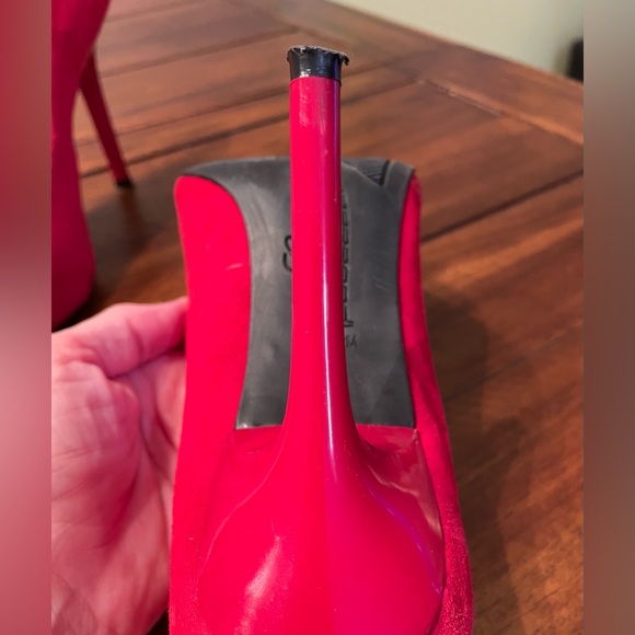 Guess Red Suede Pumps 3.5” Heels - Picture 14 of 16